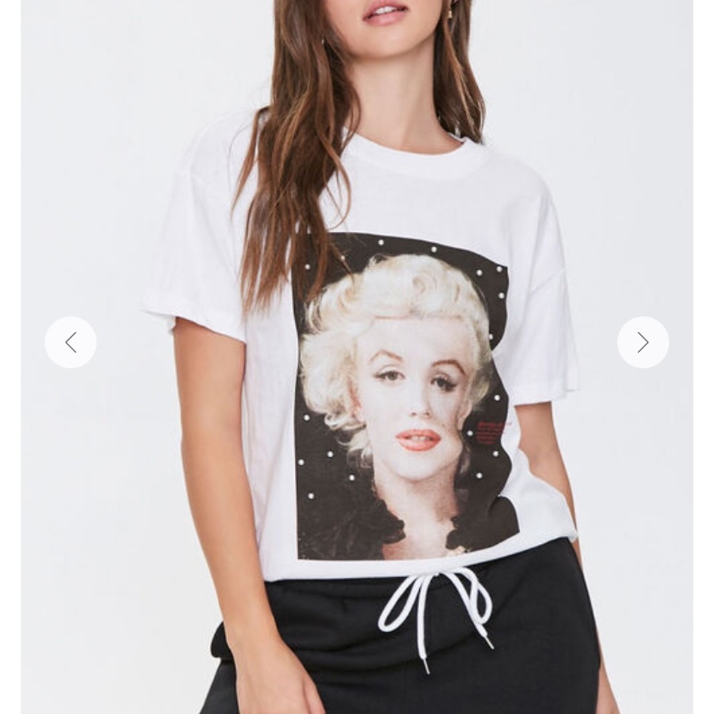 Host pick! 🎉 Faux pearl Marilyn Monroe tee - Picture 5 of 5